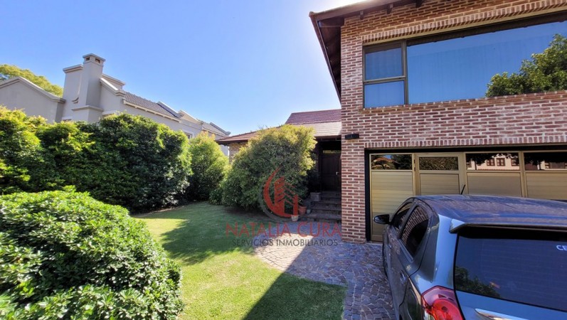 Country Jockey Club Casa en Venta de 4 Dorm. Fondo Golf