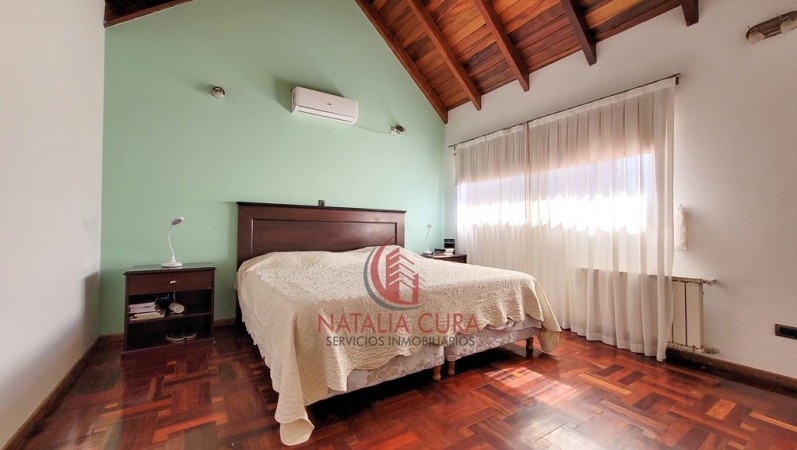 Country Jockey Club Casa en Venta de 4 Dorm. Fondo Golf