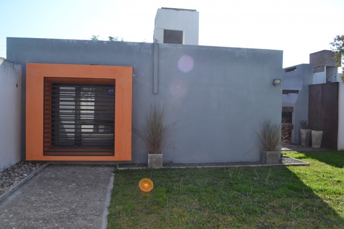 INMUEBLE COMERCIAL SOBRE ROQUE FUNES CASI MENENDEZ PIDAL