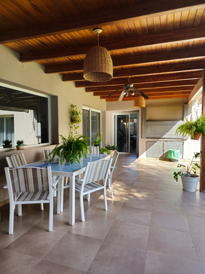 Country San Isidro, Villa Allende. Casa desarrollada en una sola Planta