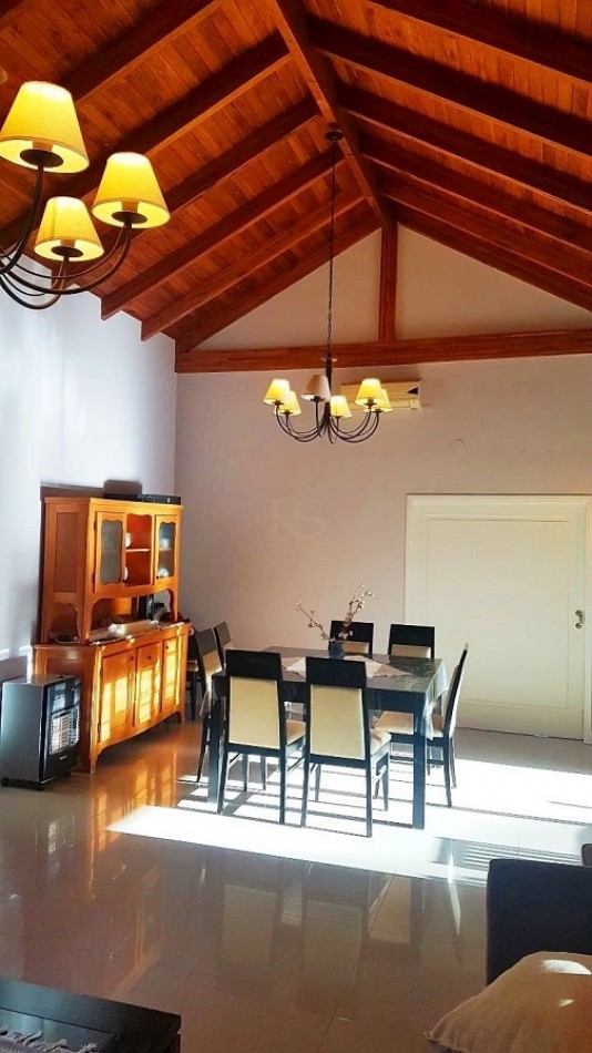 Country San Isidro, Villa Allende. Casa desarrollada en una sola Planta