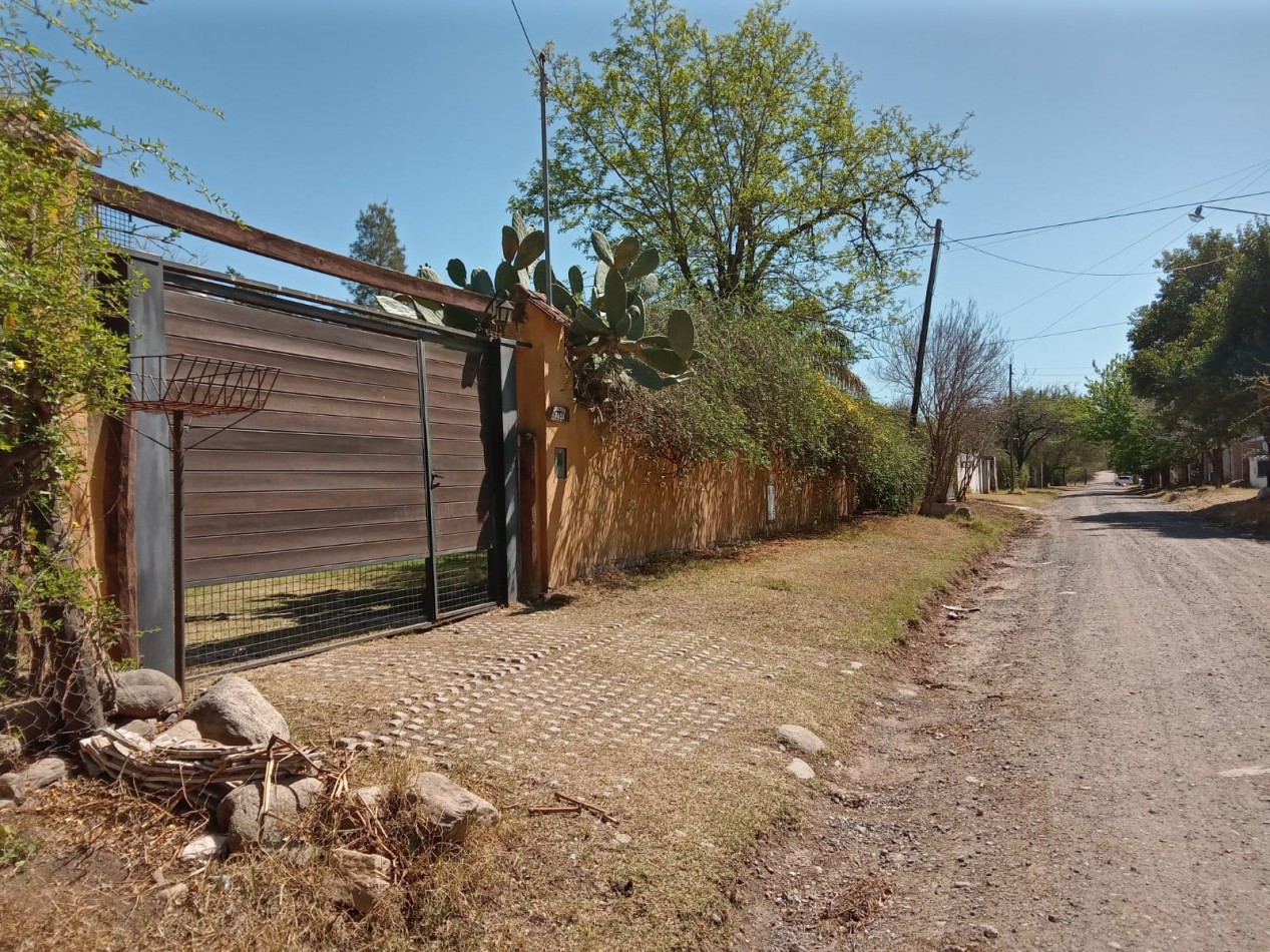 CASA 3 DORM B° RIVERA INDARTE- A MTS DEL PASEO RIVERA!