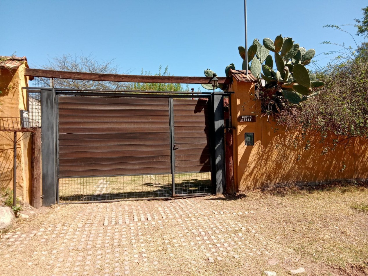 CASA 3 DORM B° RIVERA INDARTE- A MTS DEL PASEO RIVERA!
