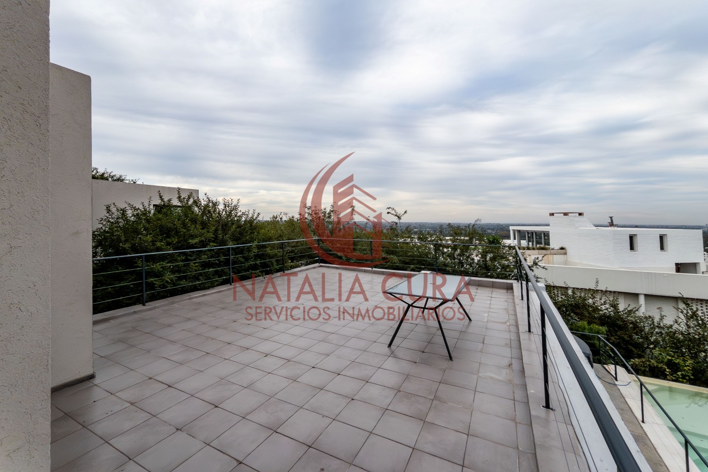LA PANKANA- VENTA CASA EN TRES NIVELES