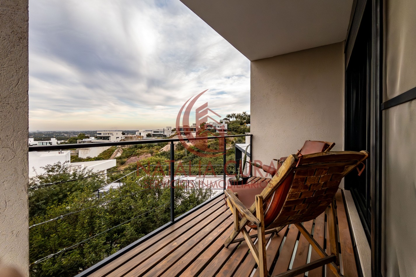LA PANKANA- VENTA CASA EN TRES NIVELES