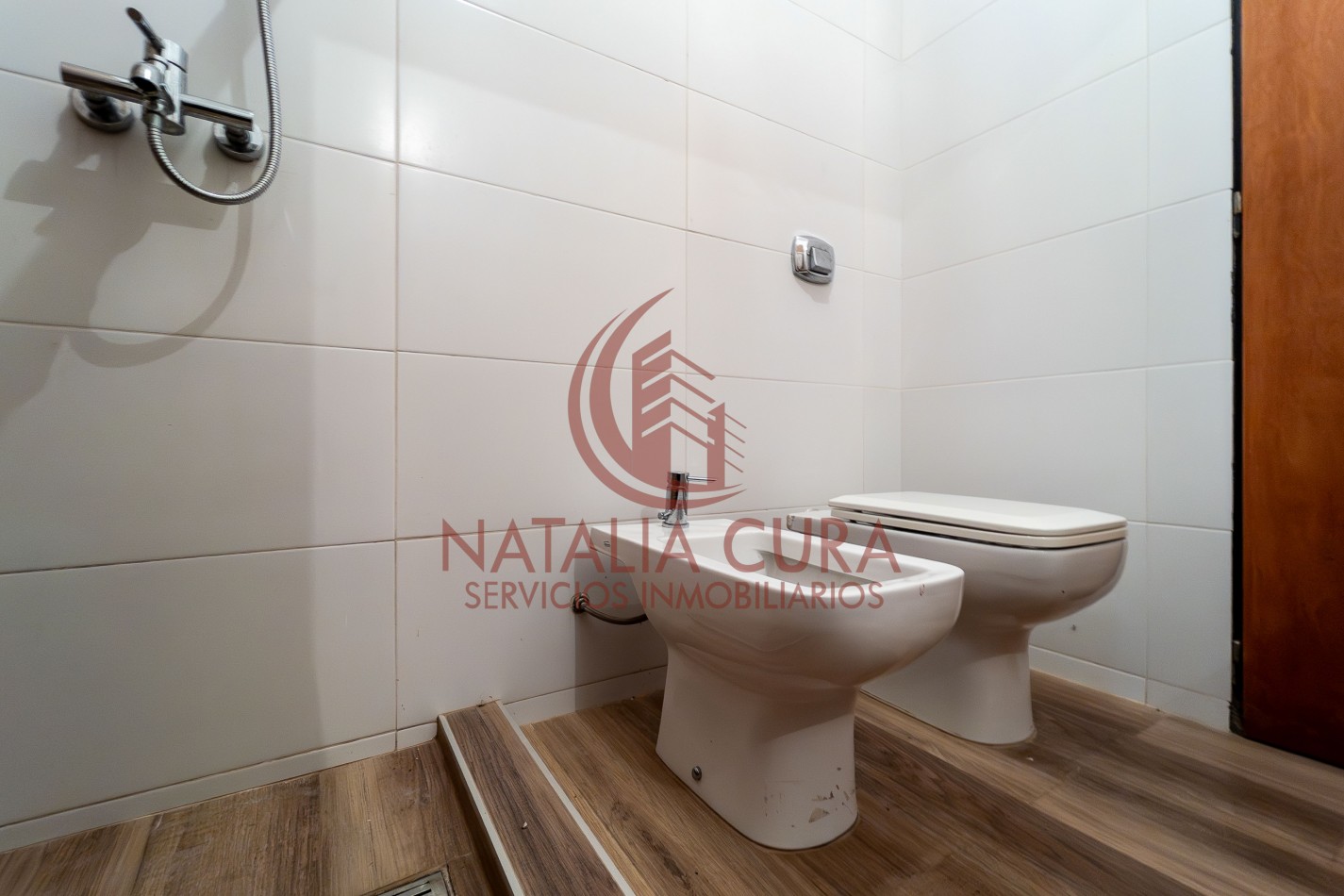 LA PANKANA- VENTA CASA EN TRES NIVELES