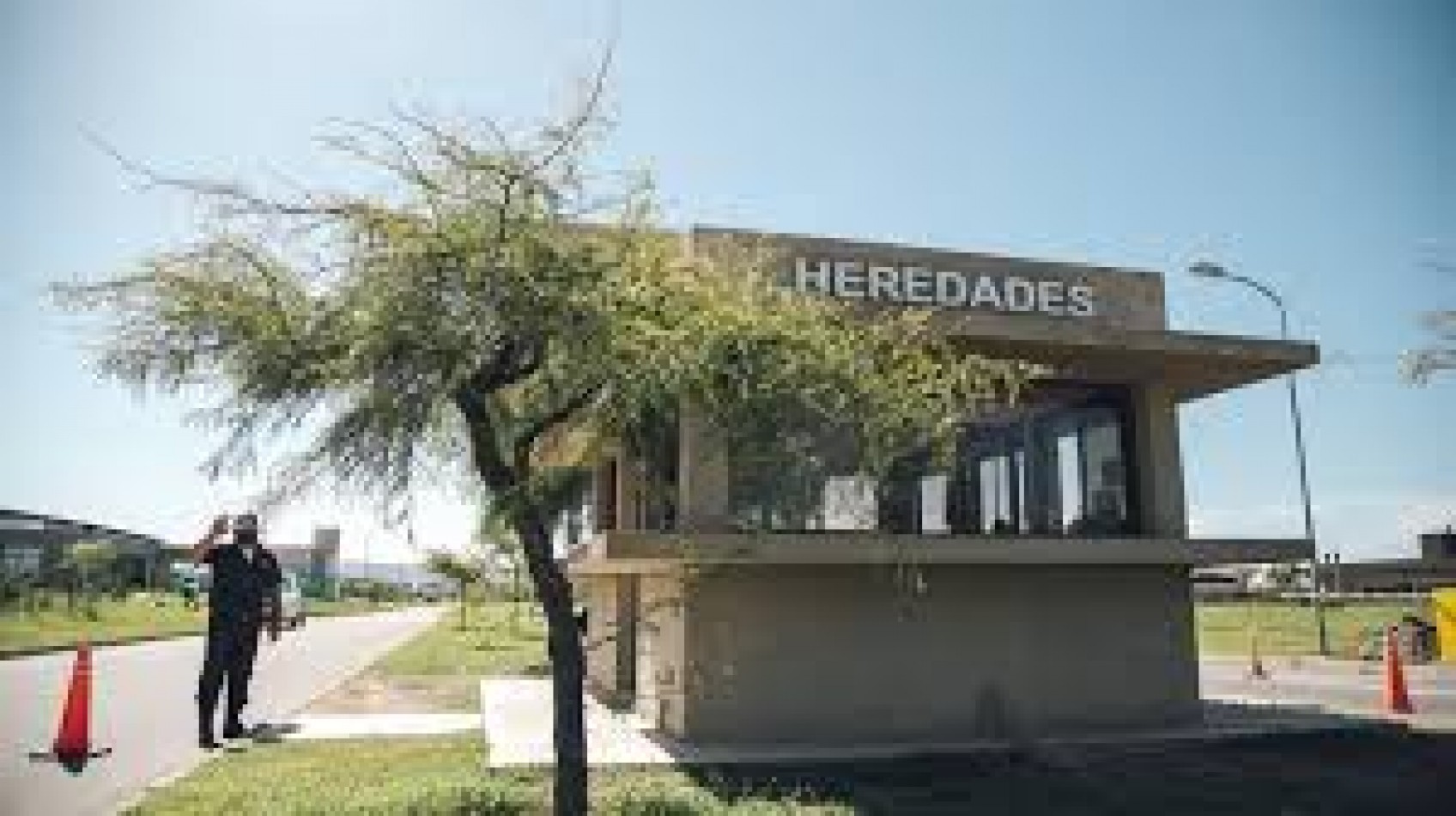 Espectacular Lote de 1600m2 en el exclusivo barrio 7 soles HEREDADES