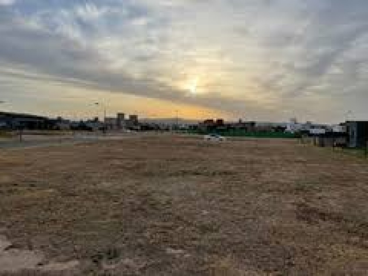 Espectacular Lote de 1600m2 en el exclusivo barrio 7 soles HEREDADES