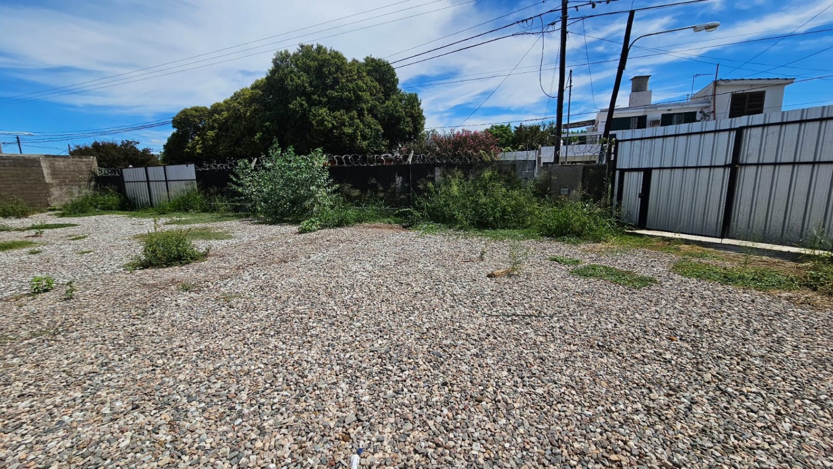 GALPON BARRIO SAN PABLO 380 Mts2 con oficinas-EN VENTA-