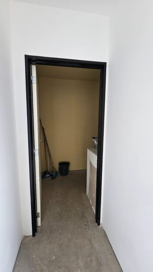 GALPON BARRIO SAN PABLO 380 Mts2 con oficinas-EN VENTA-