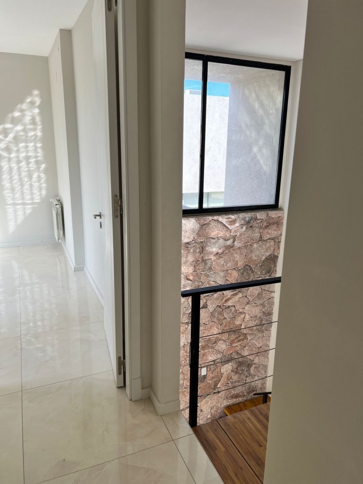 Duplex de categoria Rivera Indarte APTO CREDITO