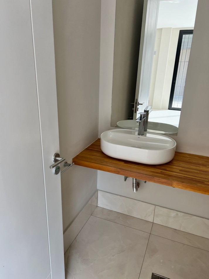 Duplex de categoria Rivera Indarte APTO CREDITO