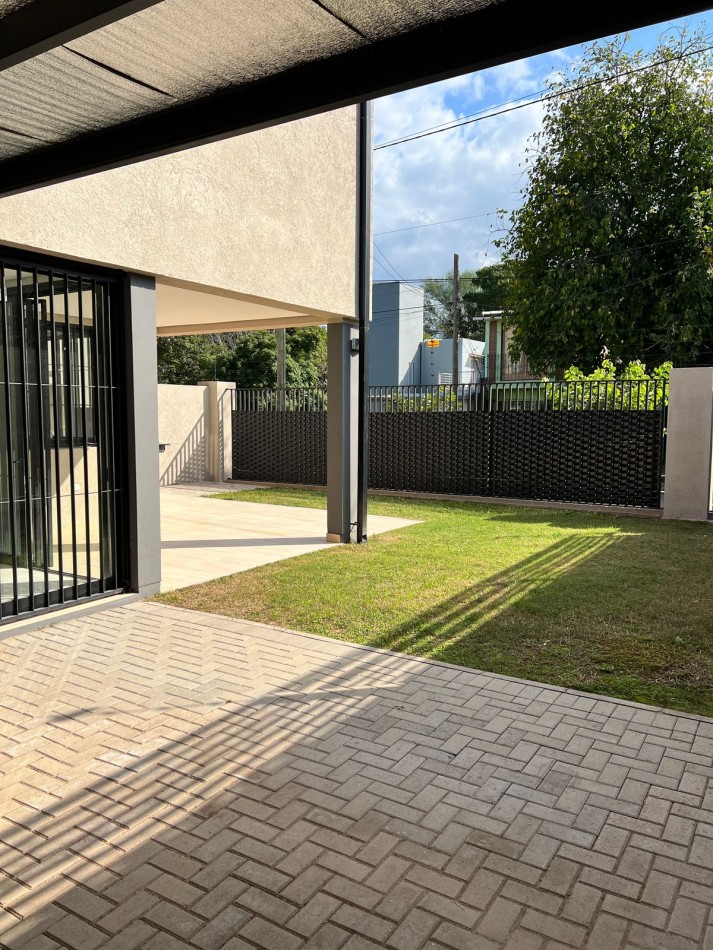 Duplex de categoria Rivera Indarte APTO CREDITO