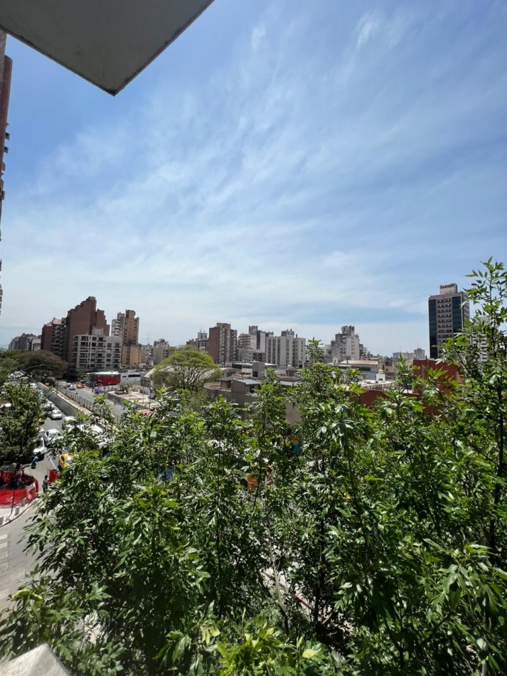 Excepcional Departamento en Alquiler - Bv. Illia casi esquina Ituzaingo