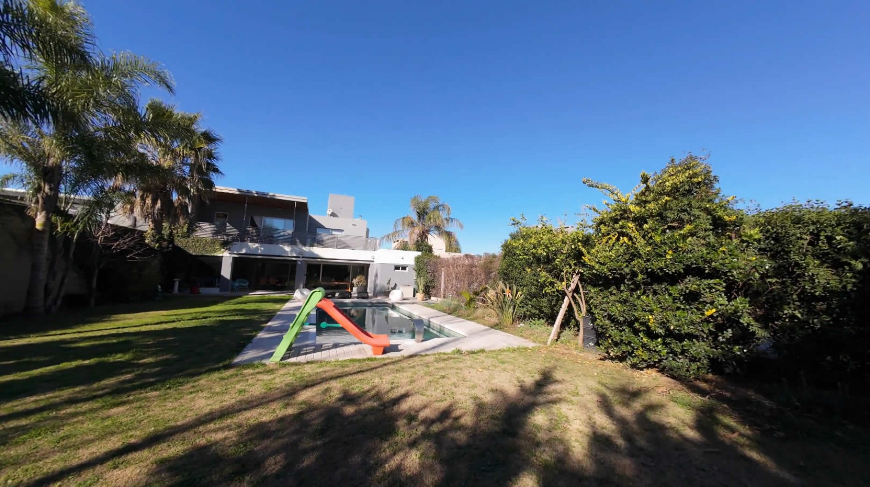 Moderna casa en Verandas de 7 Soles