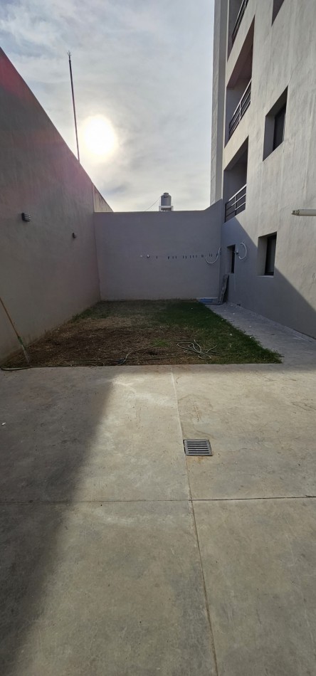 B° SAN MARTIN DEPTO EN VENTA 2 DORM CON BALCON CON ASADOR ORIENTACION FRENTE