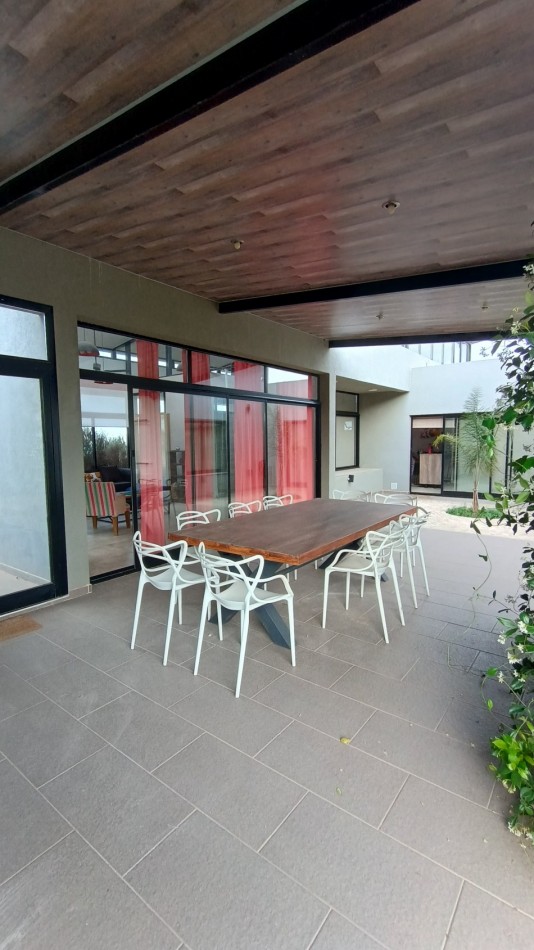 Maravillosa Casa en 7 Soles
