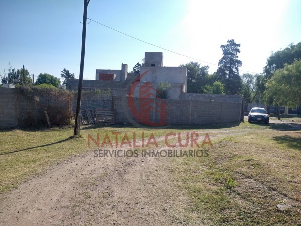 QUISQUISACATE- 2 Lotes de 694 y 603 Mts dentro de Housing