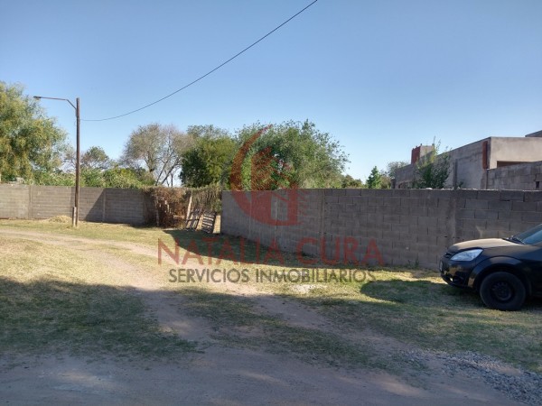 QUISQUISACATE- 2 Lotes de 694 y 603 Mts dentro de Housing