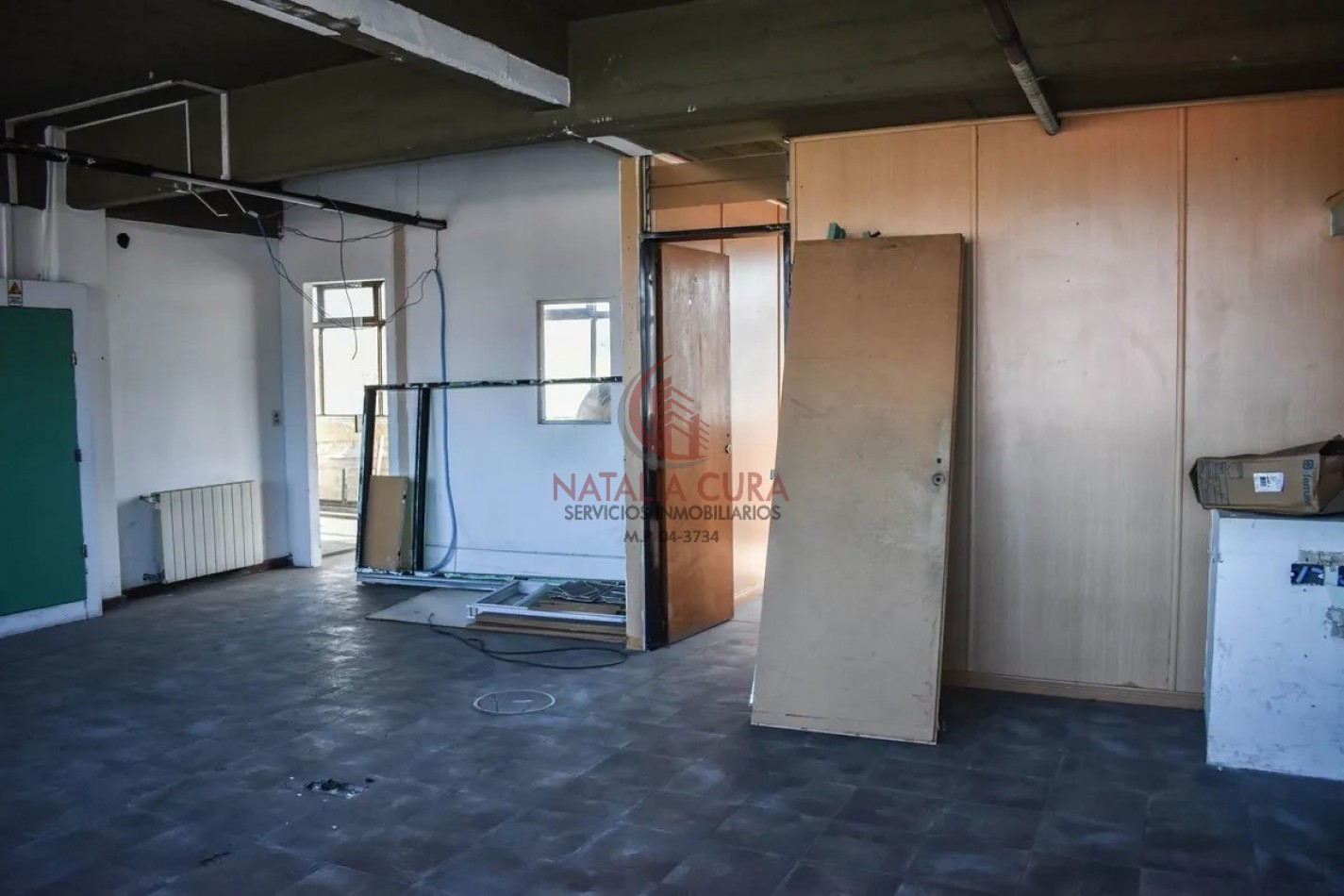 EDIFICIO CORPORATIVO FRENTE A FABRICA FORD