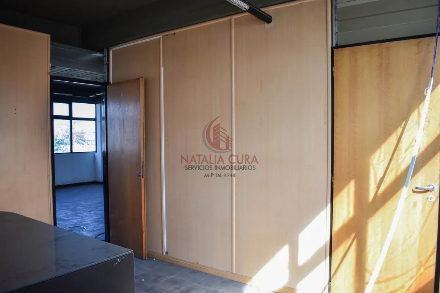 EDIFICIO CORPORATIVO FRENTE A FABRICA FORD