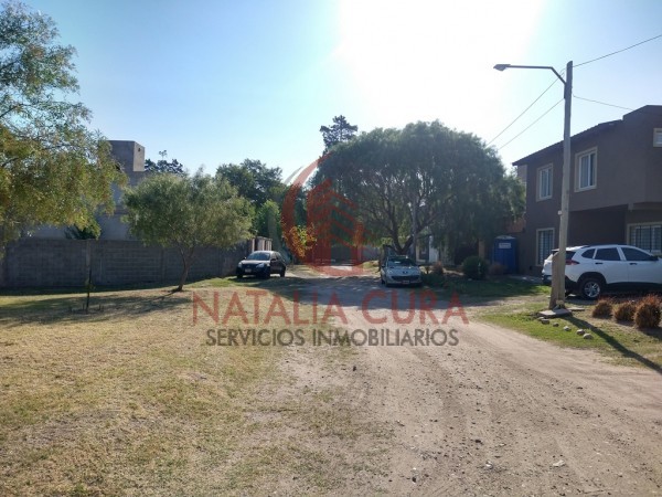 QUISQUISACATE- 2 Lotes de 694 y 603 Mts dentro de Housing