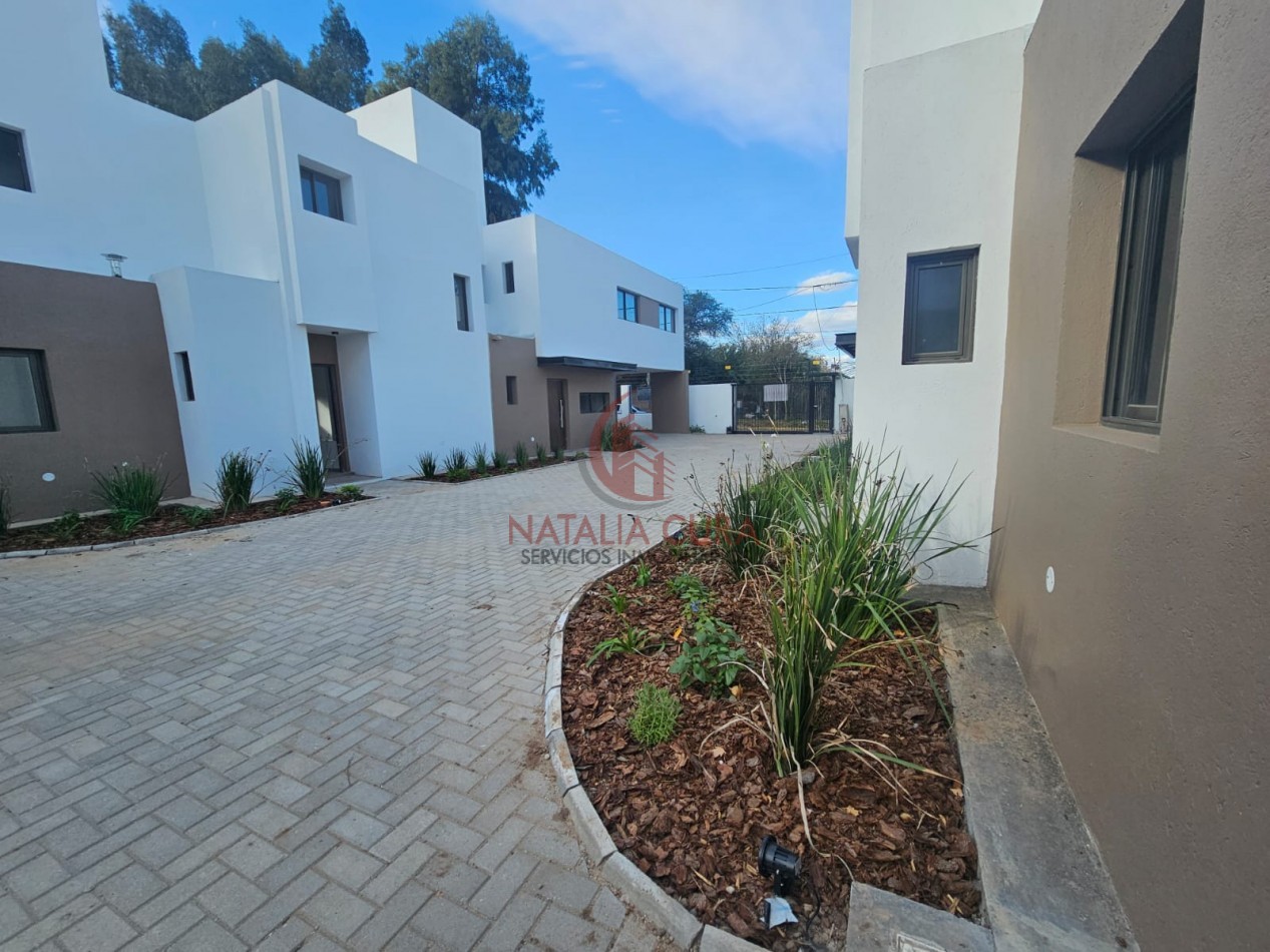 "HOUSING VIRACOCHA" DUPLEX 3 DORM 3 BAÑOS COCH DOBLE