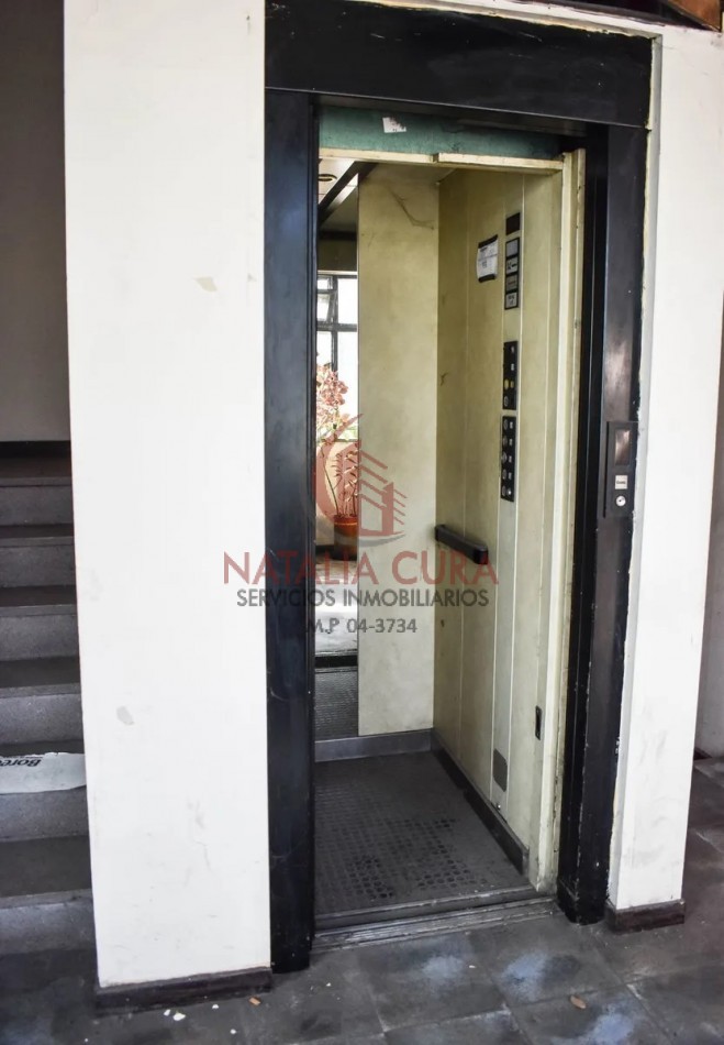 EDIFICIO CORPORATIVO FRENTE A FABRICA FORD