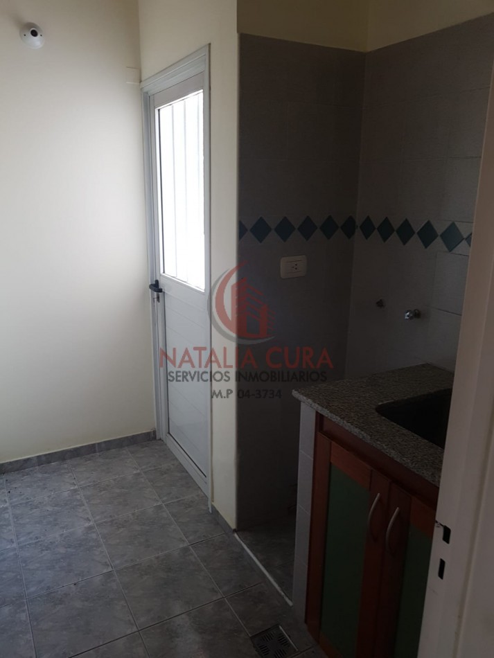 URCA- GALPON MAS DEPARTAMENTO EN VENTA