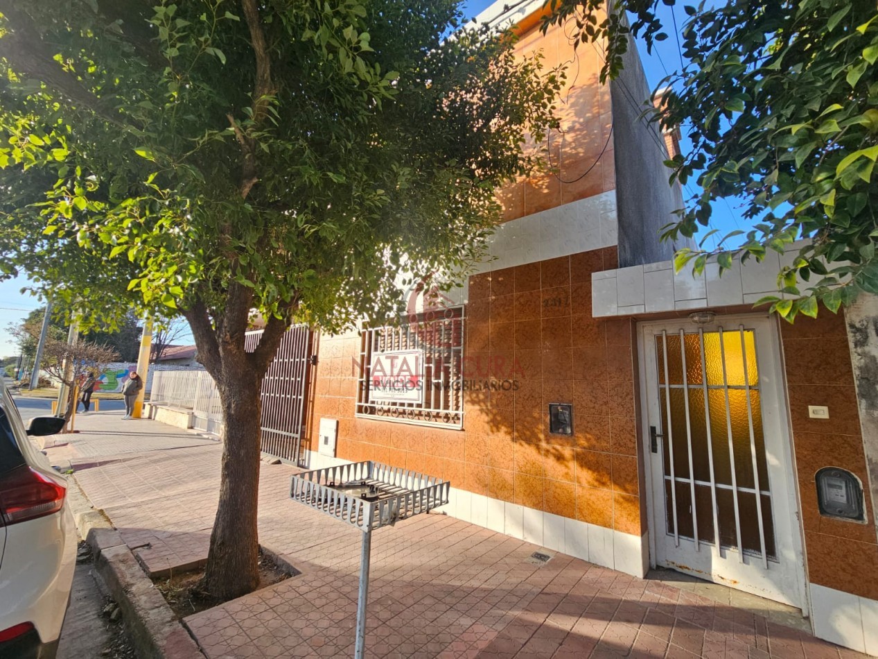 B° SAN MARTIN- HERMOSA CASA DE 3 DORM "APTA BANCOR"
