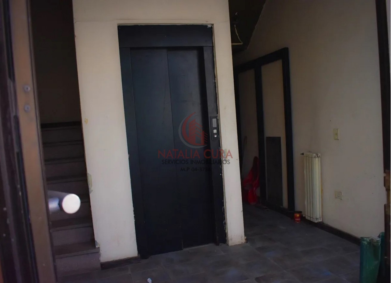 EDIFICIO CORPORATIVO FRENTE A FABRICA FORD