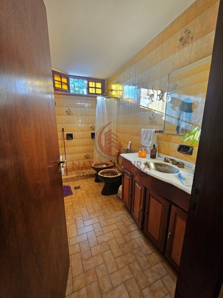 B° SAN MARTIN- HERMOSA CASA DE 3 DORM "APTA BANCOR"