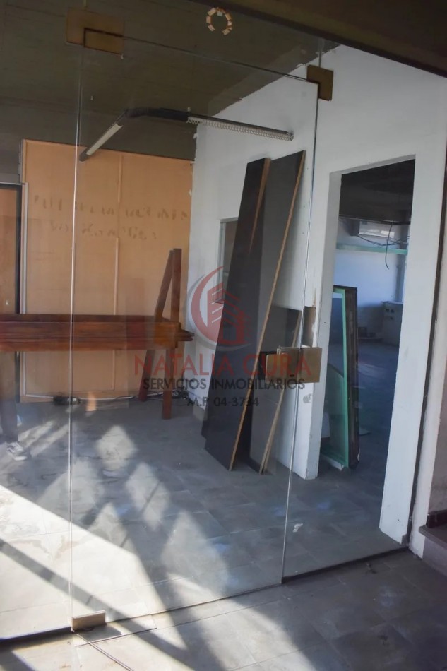 EDIFICIO CORPORATIVO FRENTE A FABRICA FORD