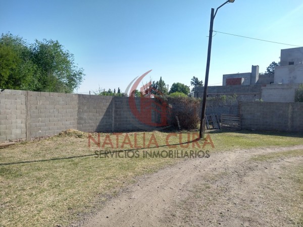 QUISQUISACATE- 2 Lotes de 694 y 603 Mts dentro de Housing
