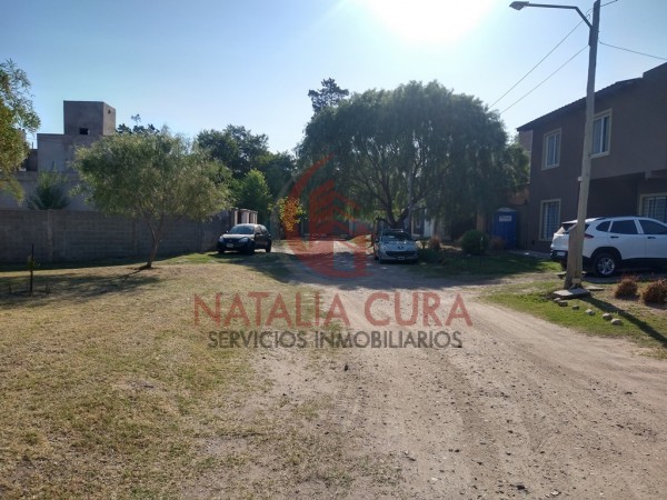 QUISQUISACATE- 2 Lotes de 694 y 603 Mts dentro de Housing