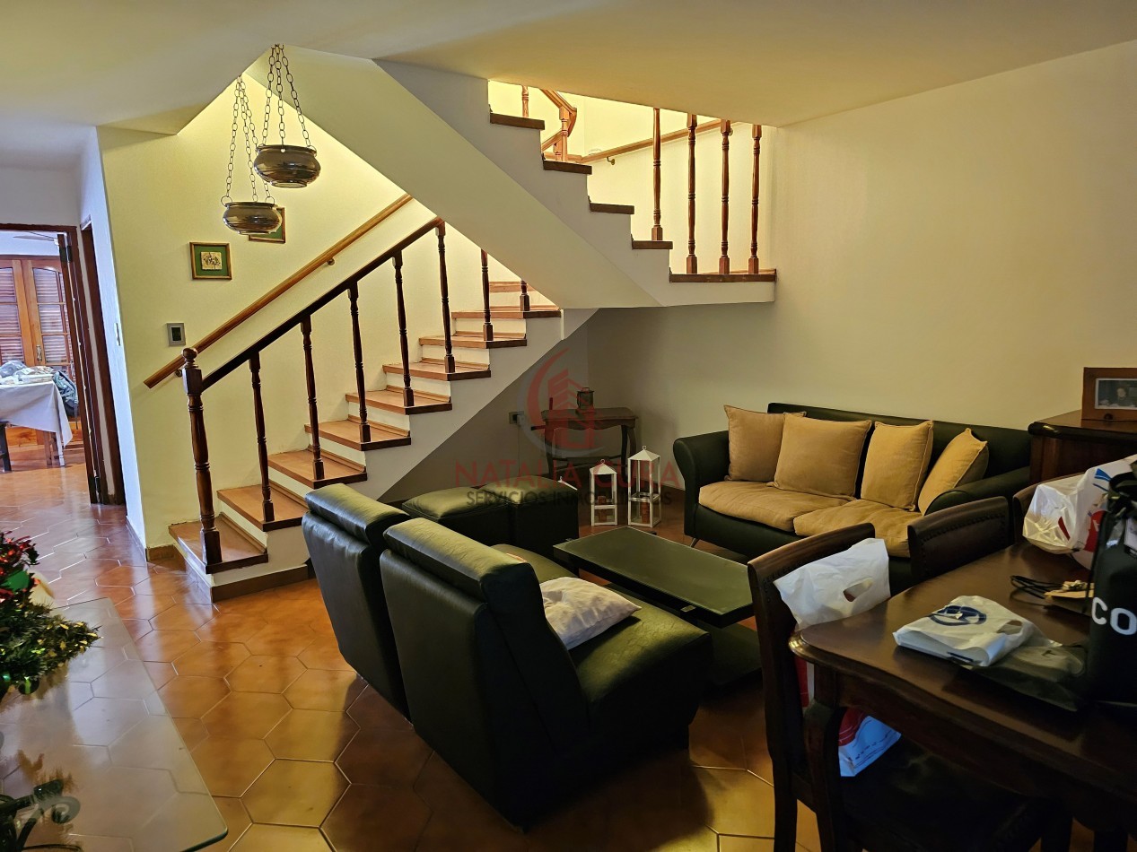 B° SAN MARTIN- HERMOSA CASA DE 3 DORM "APTA BANCOR"