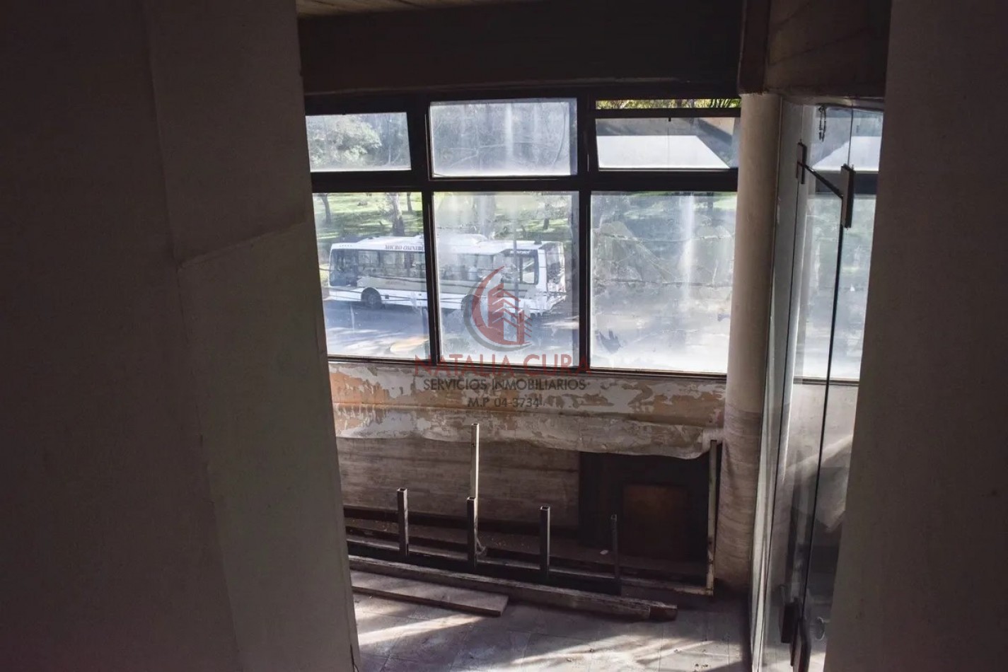 EDIFICIO CORPORATIVO FRENTE A FABRICA FORD