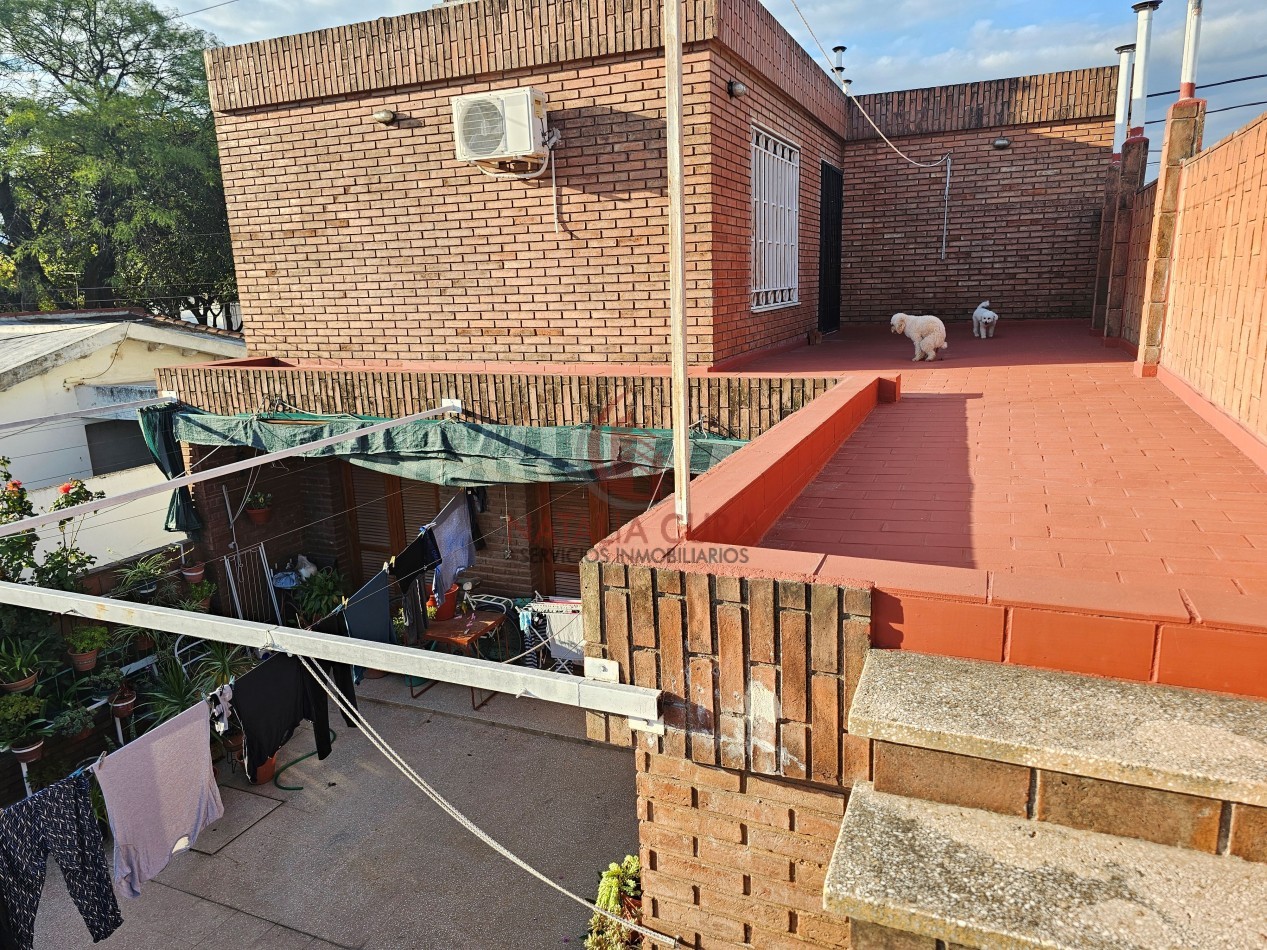 B° SAN MARTIN- HERMOSA CASA DE 3 DORM "APTA BANCOR"