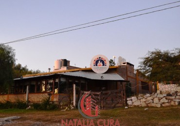 SOBRE RUTA 5- LA BOLSA- CASA MAS RESTAURANTE  A CUADRAS DEL RIO!! IMPERDIBLE