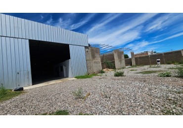 GALPON BARRIO SAN PABLO 380 Mts2 con oficinas-EN VENTA-