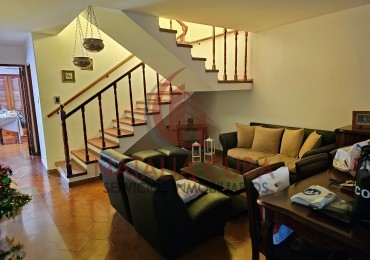 B° SAN MARTIN- HERMOSA CASA DE 3 DORM  