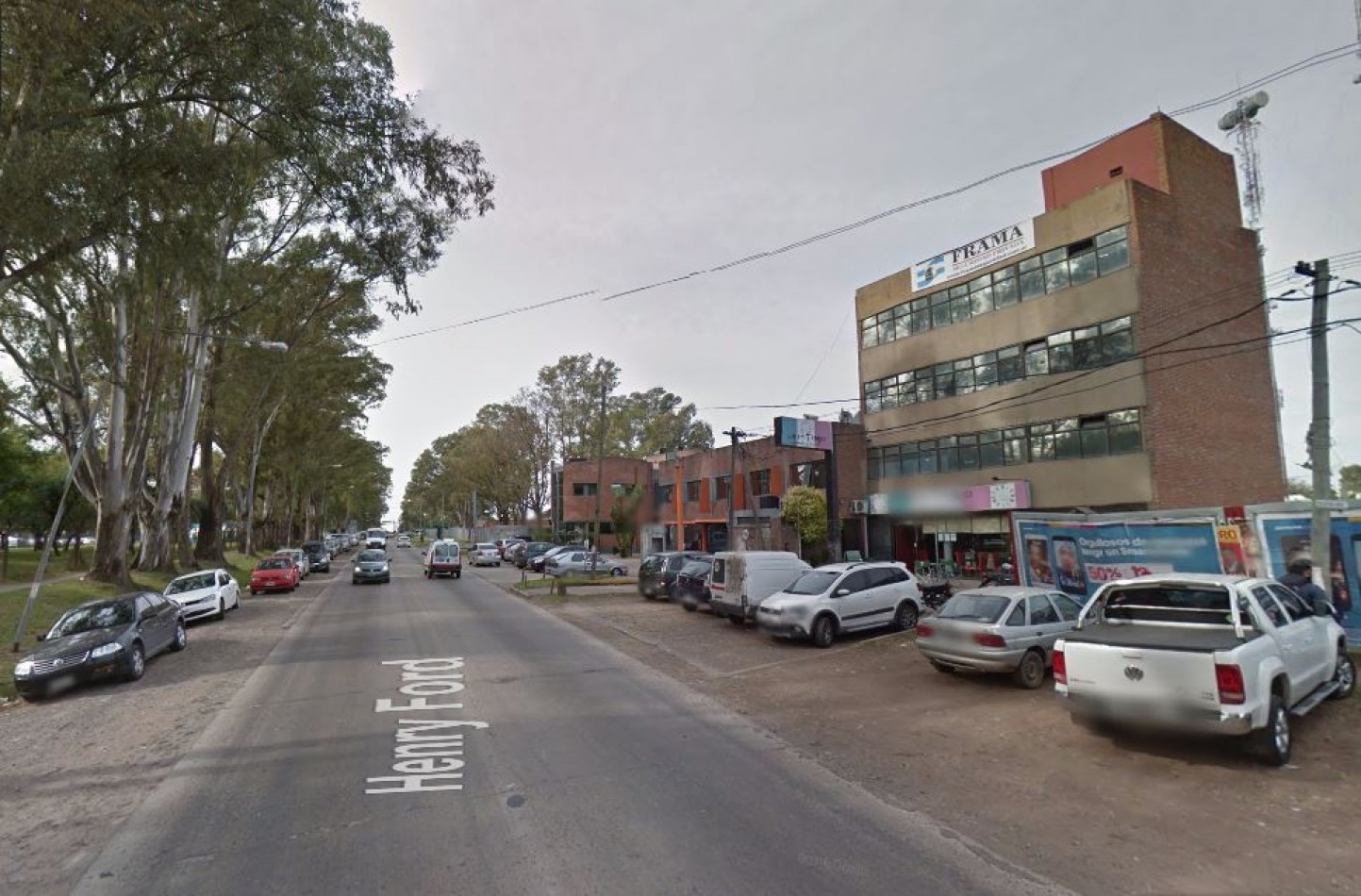 EDIFICIO CORPORATIVO FRENTE A FABRICA FORD