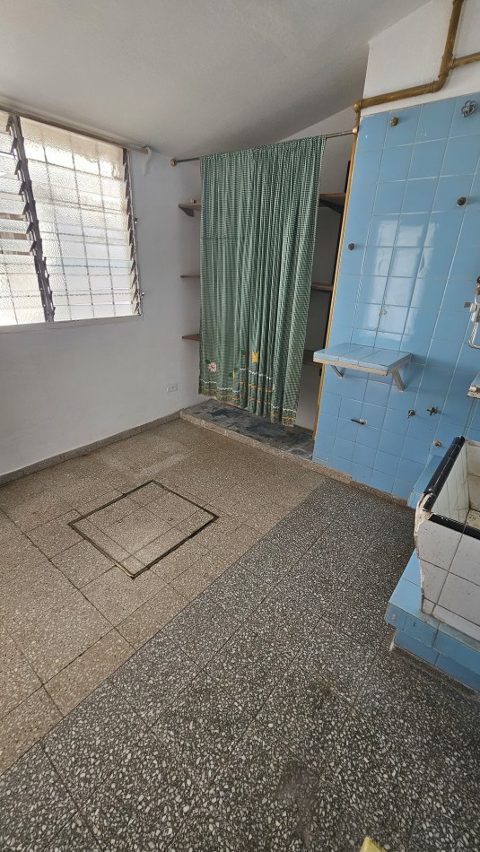 ARGUELLO- Casa de 4 Dorm a mts de Recta Martinolli APTA CREDITO