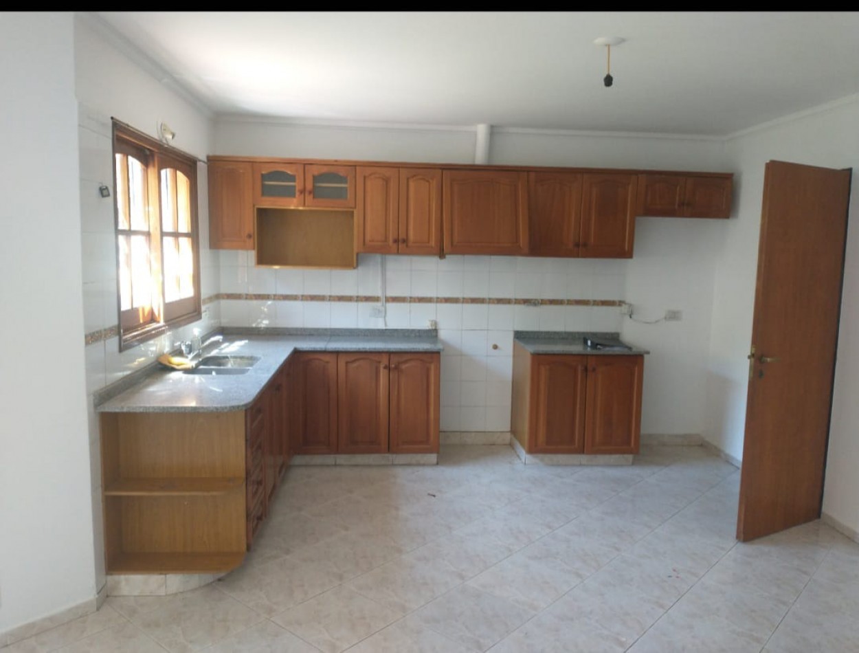 Casa 3 Dorm en Venta en B° La Salle-A Mts de Martinolli