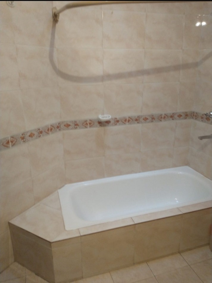 Casa 3 Dorm en Venta en B° La Salle-A Mts de Martinolli