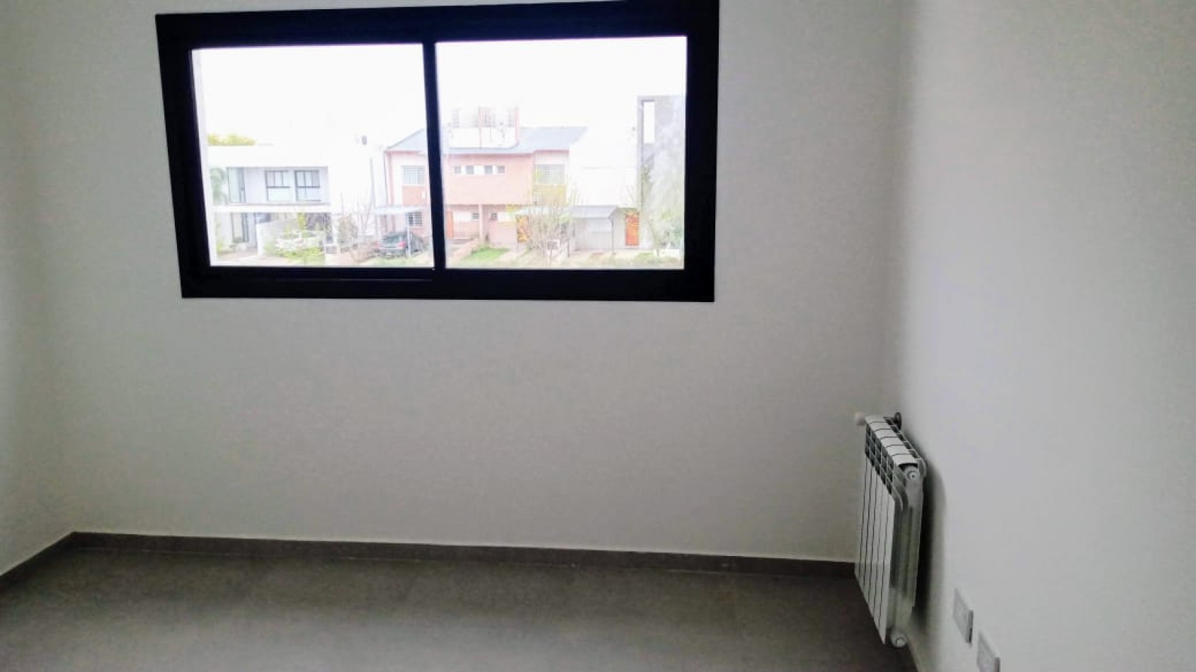 VENTA DUPLEX 3 DORM - LOMAS DE MANANTIALES 