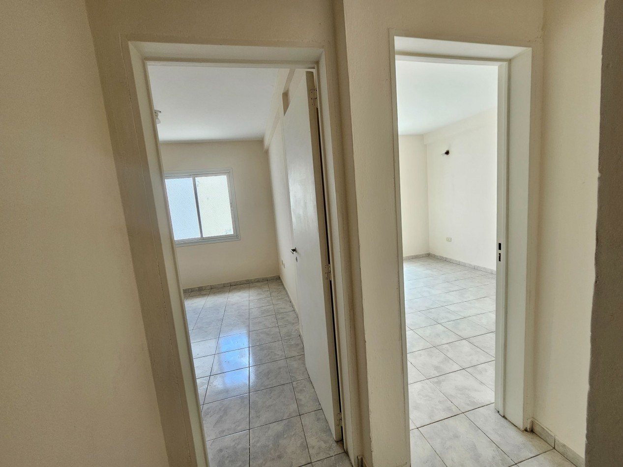 Guemes - Departamento en Planta Baja con Patio y Cochera (Con Renta Vigente)