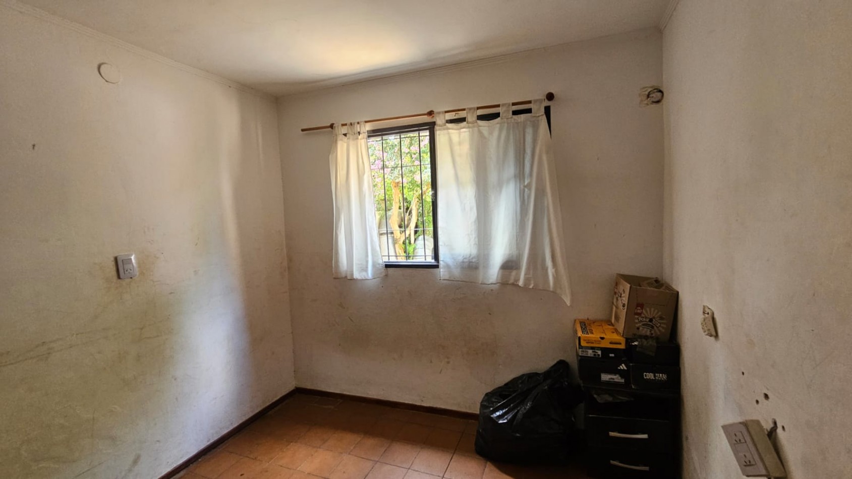 Arguello: Oasis Natural de 1.400 m² con Potencial para 5 Viviendas