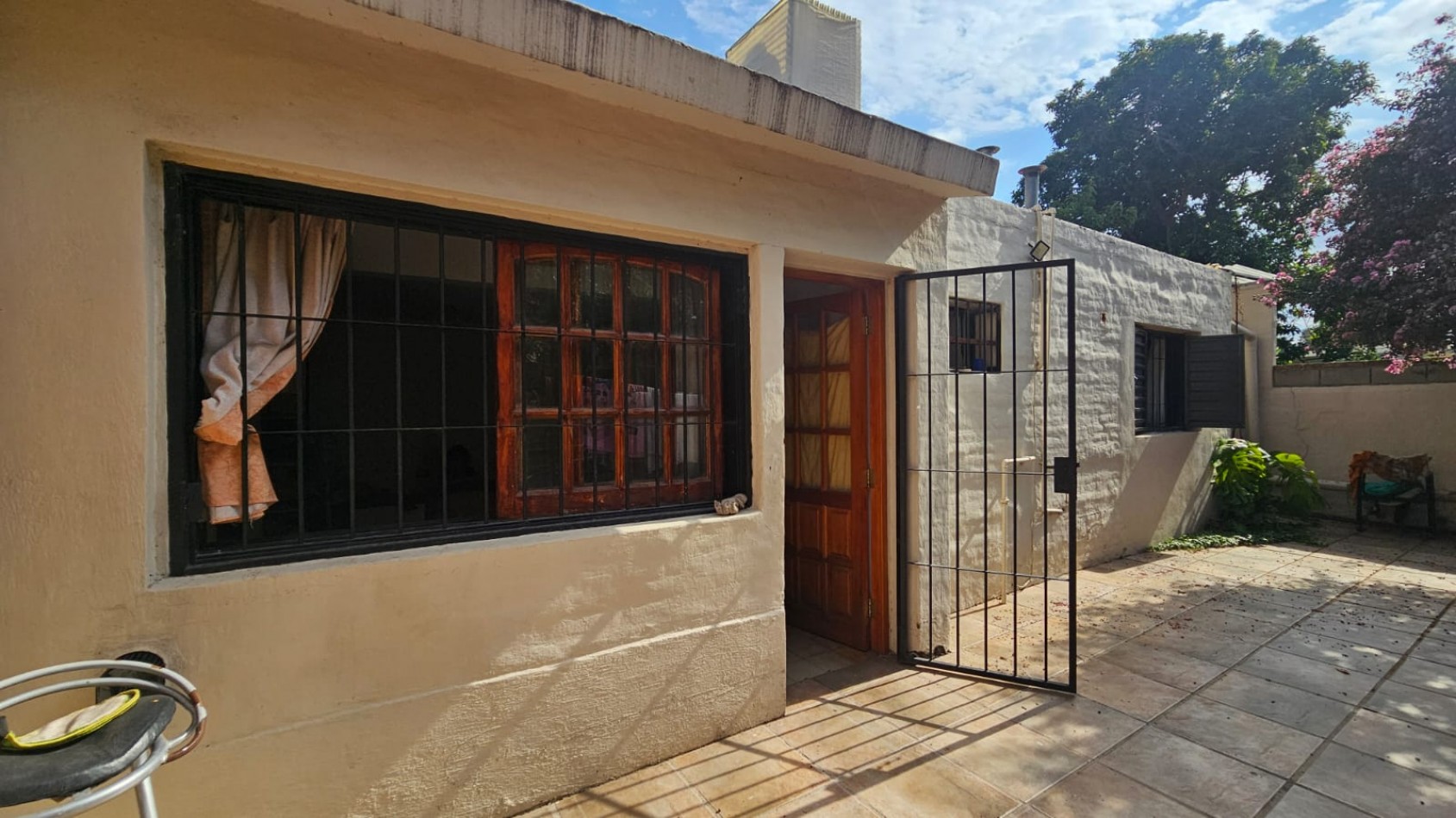 Arguello: Oasis Natural de 1.400 m² con Potencial para 5 Viviendas