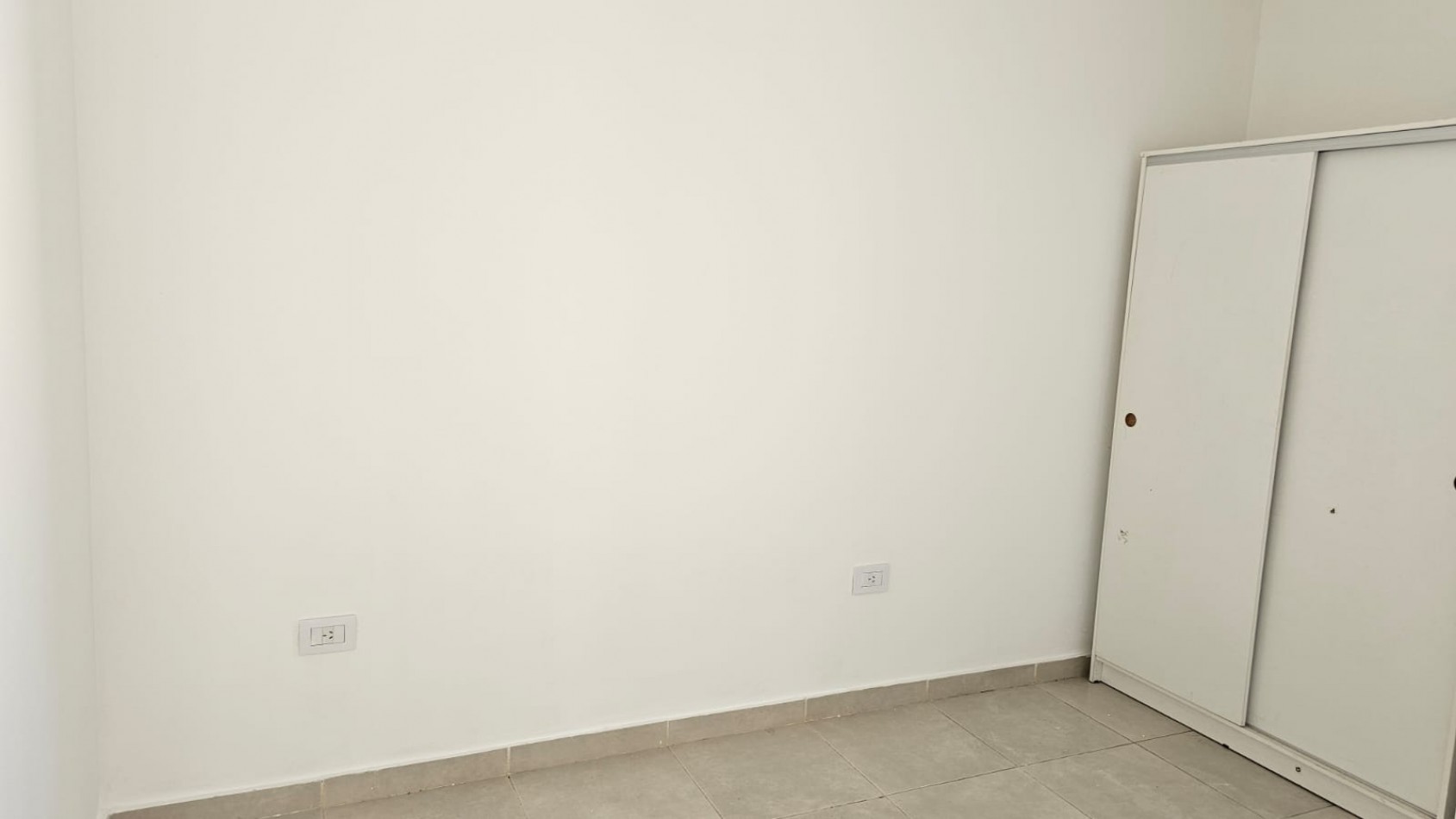 ALQUILER DEPTO 2 DORMITORIOS CON BALCON A Mts.DE CIUDAD UNIVERSITARIA